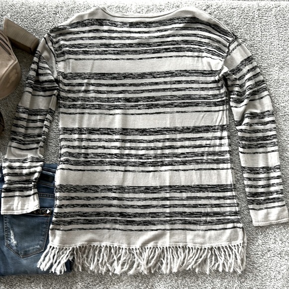 Chaser Long Sleeve Fringe Hem Top - Picture 6 of 6